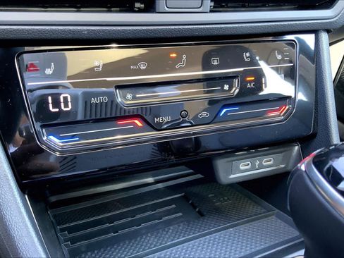 New 2026 Volkswagen Jetta SEL FWD image 19