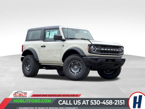 New 2025 Ford Bronco Base w/ Sasquatch Package image 1