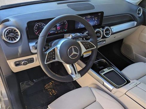 Certified 2025 Mercedes-Benz GLB 250 4MATIC image 10