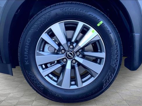 New 2025 Nissan Pathfinder SL image 6