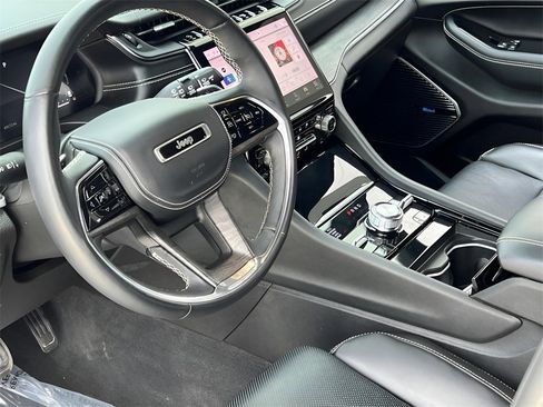 Used 2022 Jeep Grand Cherokee L Overland w/ Luxury Tech Group IV image 38