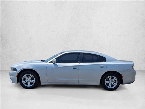Used 2020 Dodge Charger SXT w/ Leather Interior Group RWD image 8