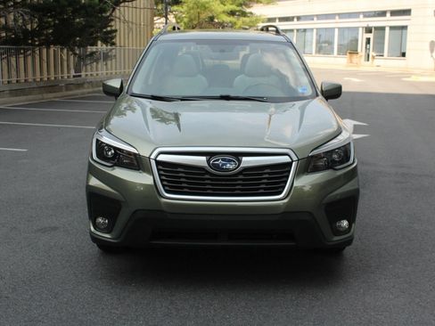 Used 2021 Subaru Forester Premium AWD/4WD image 3