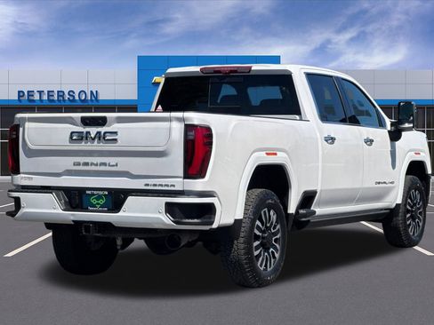 Certified 2024 GMC Sierra 3500 Denali Ultimate AWD/4WD image 4