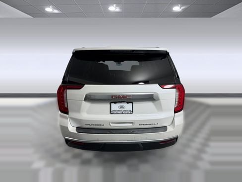 Used 2021 GMC Yukon Denali w/ Denali Premium Package RWD image 10