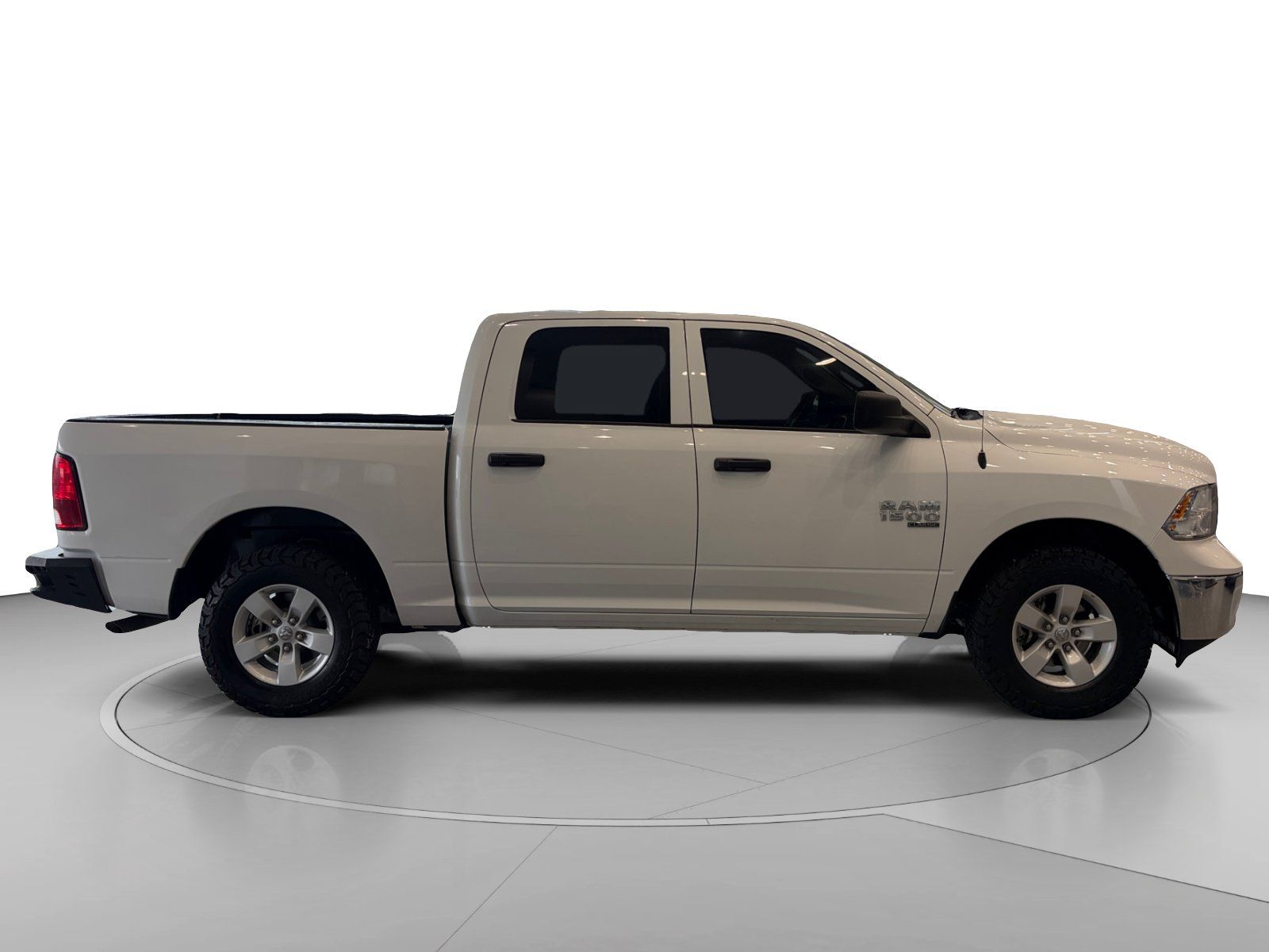Used 2022 RAM 1500 Classic SLT w/ Electronics Group AWD/4WD image 7