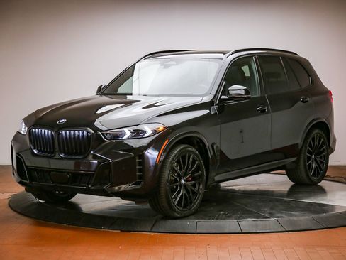 Used 2024 BMW X5 xDrive40i w/ M Sport Package AWD/4WD image 1