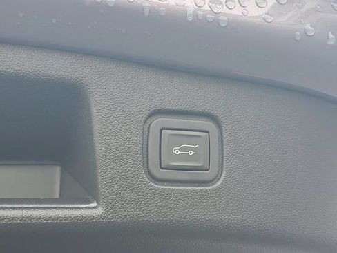 Used 2024 Chevrolet Blazer EV LT AWD/4WD image 9