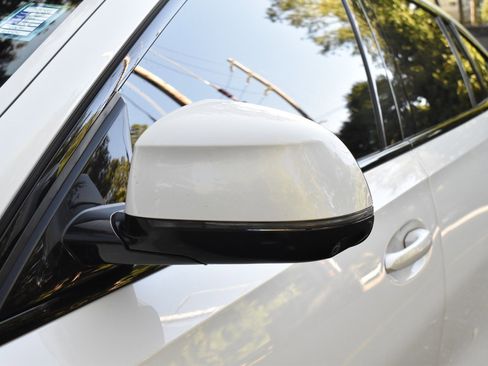 Used 2020 BMW X6 xDrive40i w/ Executive Package image 38