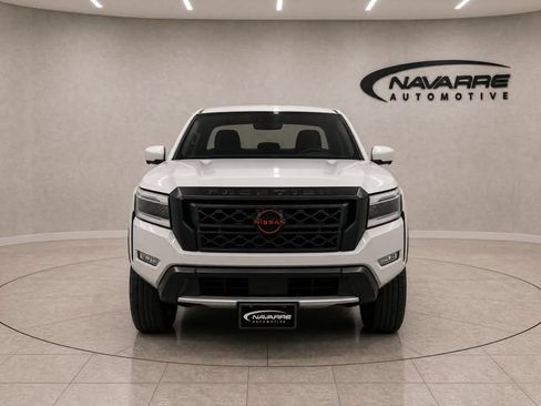 Used 2022 Nissan Frontier Pro-X RWD image 2