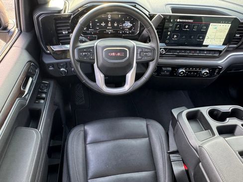 Used 2025 GMC Sierra 1500 SLT AWD/4WD image 15