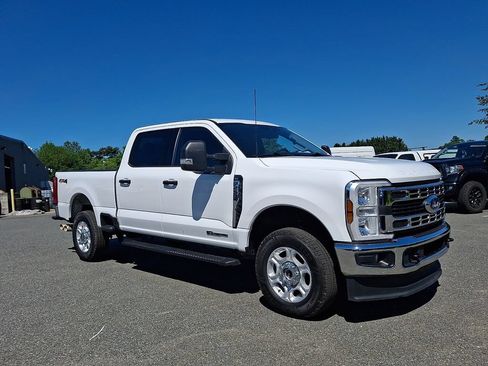 Used 2025 Ford F250 XLT AWD/4WD image 1