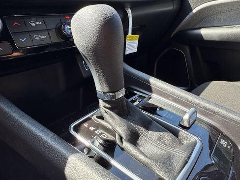 Used 2025 Jeep Compass Sport image 35