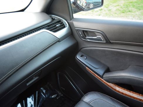Used 2015 Chevrolet Tahoe LTZ RWD image 16