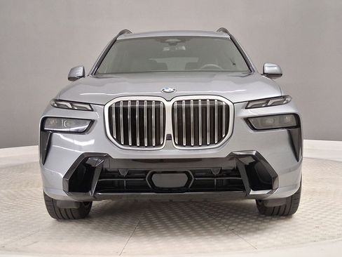Certified 2023 BMW X7 xDrive40i w/ M Sport Package image 4