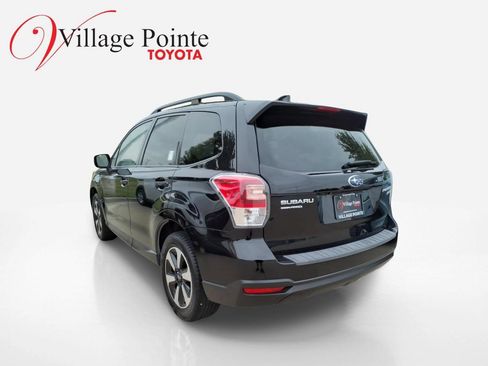 Used 2017 Subaru Forester 2.5i Premium AWD/4WD image 2