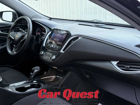 Used 2023 Chevrolet Malibu LT FWD image 18