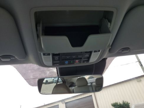 Used 2015 Acura TLX V6 w/ Technology Package image 31