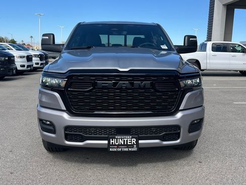 New 2026 RAM 1500 4x4 Crew Cab image 9