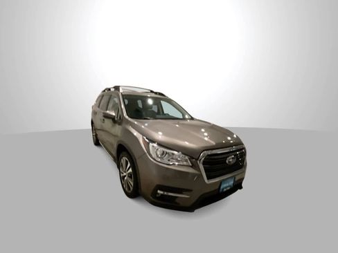 Used 2022 Subaru Ascent Limited w/ Technology Package image 2