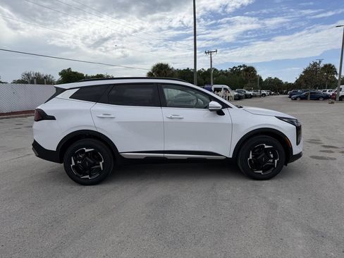 New 2026 Kia Sportage EX w/ EX Panorama Roof Package AWD/4WD image 4