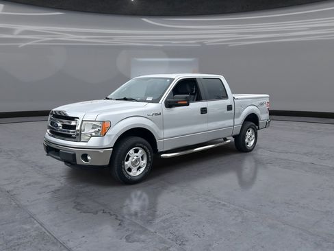 Used 2014 Ford F150 XLT w/ Equipment Group 301A Mid AWD/4WD image 3
