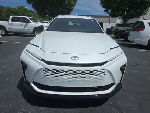 Used 2025 Toyota Crown Signia AWD/4WD image 2