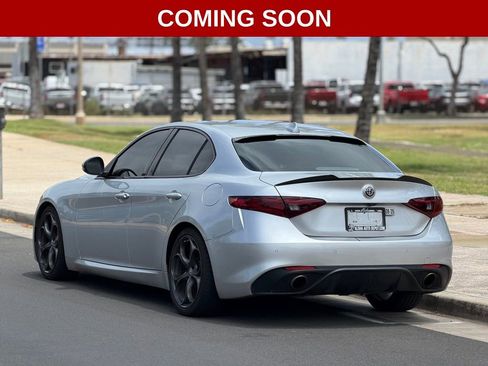 Used 2018 Alfa Romeo Giulia Ti Sport w/ Quick Order Package 22U Sport RWD image 3