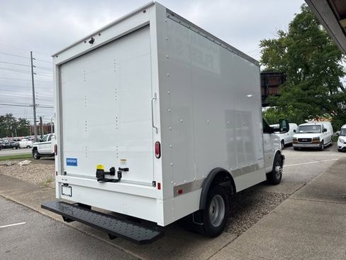 New 2024 Chevrolet Express 3500 w/ Power Convenience Package image 4