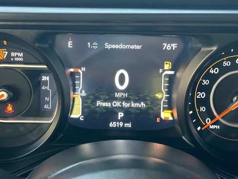 Used 2025 Jeep Gladiator Sport AWD/4WD image 26