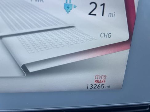 Used 2024 Hyundai Ioniq 5 SEL image 8