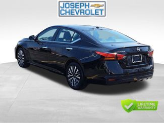 Used 2023 Nissan Altima 2.5 SV FWD video 3