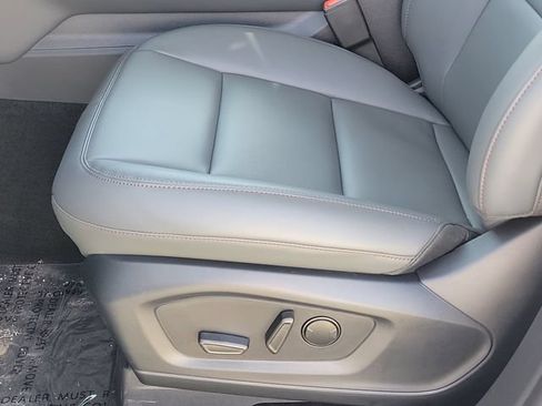 New 2026 Ford Explorer Active w/ Active Comfort Package RWD image 16
