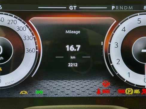 Used 2025 Aston Martin DBX 707 image 13