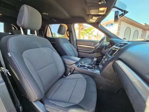 Used 2018 Ford Explorer XLT w/ Equipment Group 201A image 19