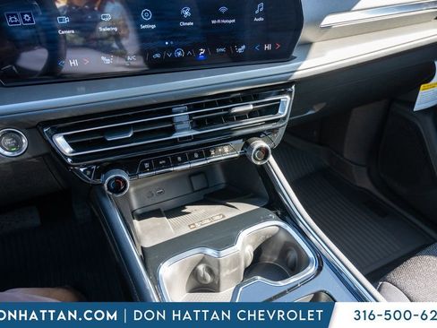 New 2026 Chevrolet Traverse LT w/ Sun and Wheel Package image 12