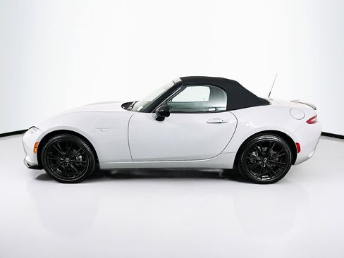 Used 2025 MAZDA MX-5 Miata Club RWD image 4