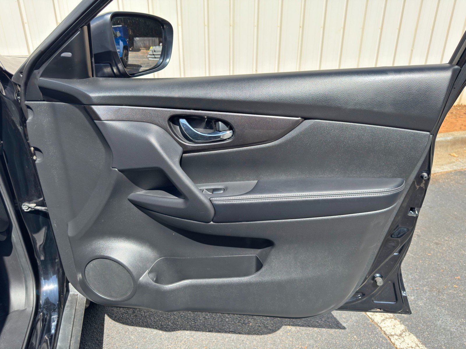 Used 2019 Nissan Rogue SV FWD image 36