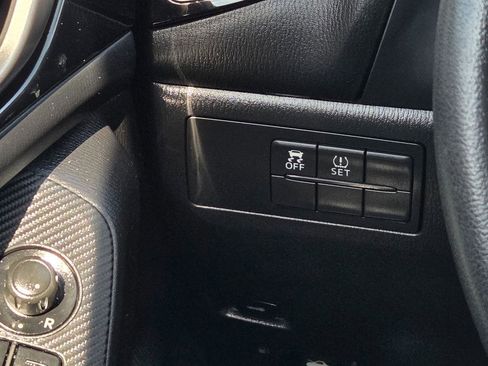 Used 2014 MAZDA MAZDA3 i Sport image 28