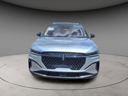 New 2025 Lincoln Nautilus Reserve w/ Jet Appearance Package image 16