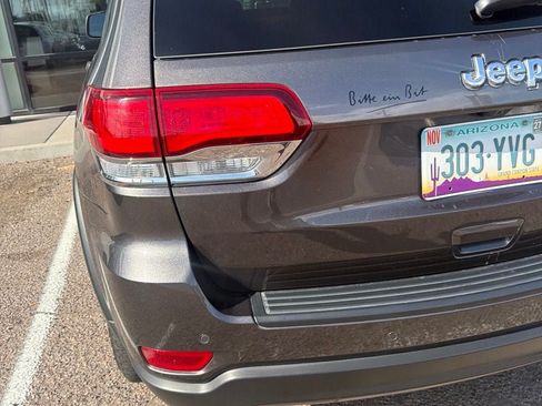 Used 2020 Jeep Grand Cherokee Laredo RWD image 18