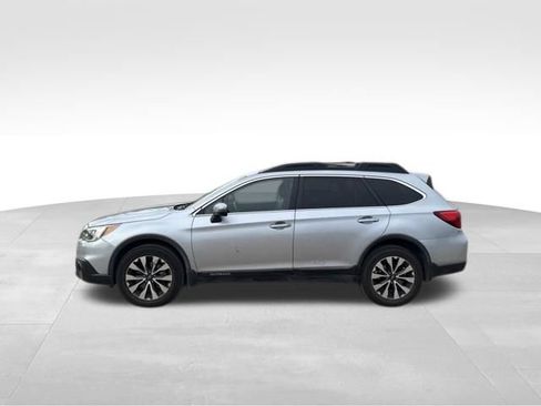 Used 2016 Subaru Outback 3.6R Limited AWD/4WD image 6