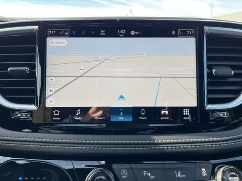 New 2026 Chrysler Pacifica Limited w/ S Appearance Package image 13