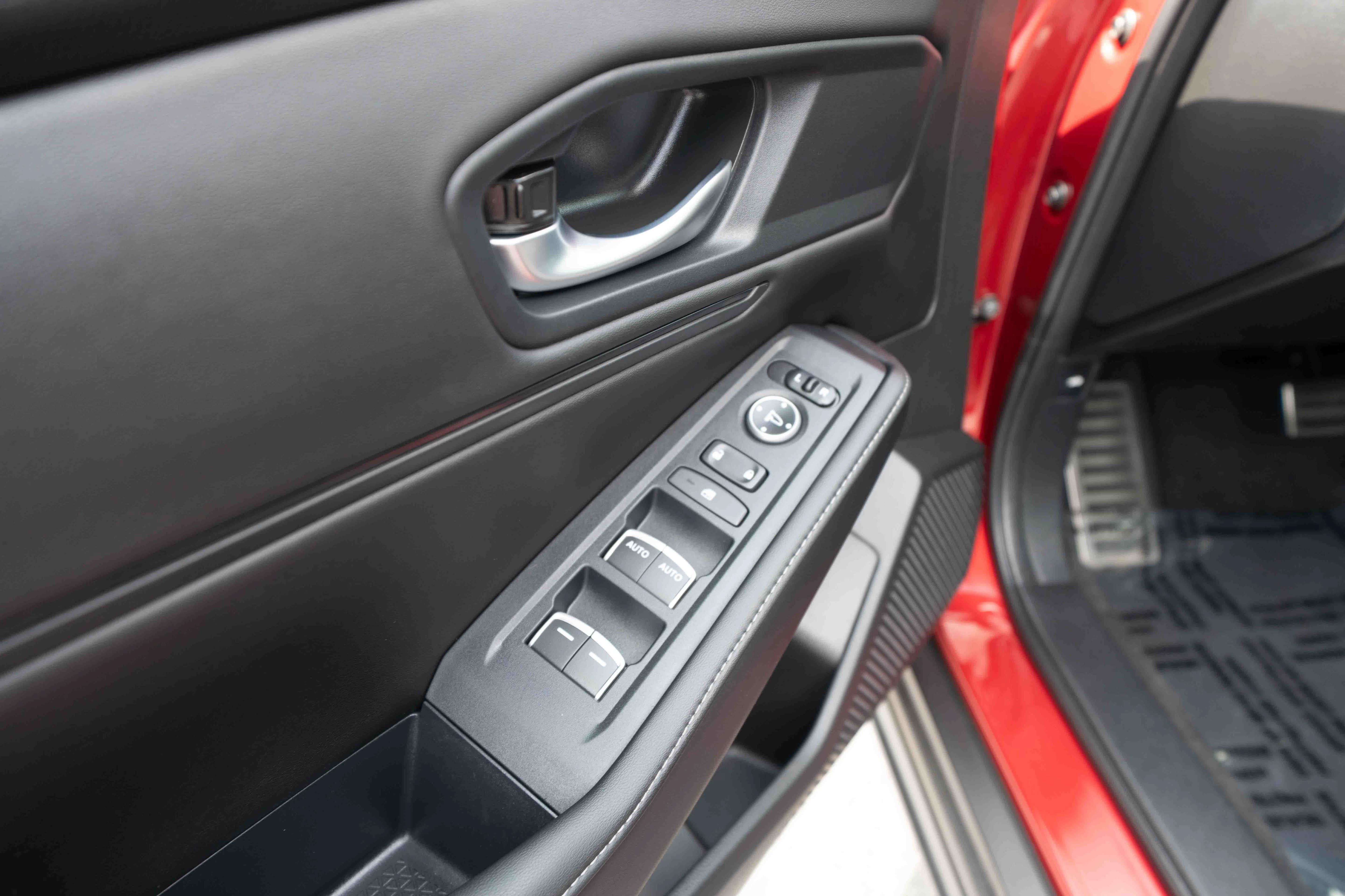 Certified 2025 Honda Accord Sport image 7