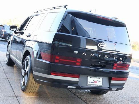 Used 2025 Hyundai Santa Fe Limited image 4