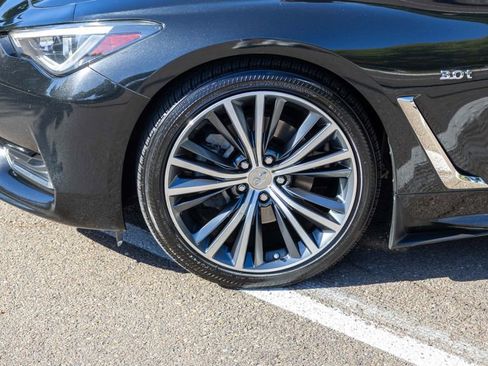 Used 2019 INFINITI Q60 3.0t Luxe w/ Essential Package image 8