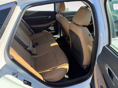 Used 2023 Hyundai Sonata Limited FWD image 18