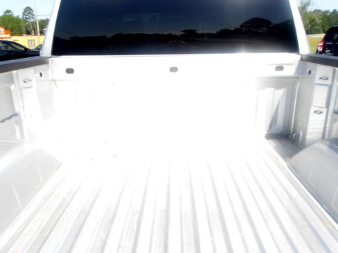 Used 2020 Chevrolet Silverado 1500 Custom w/ Custom Value Package image 13