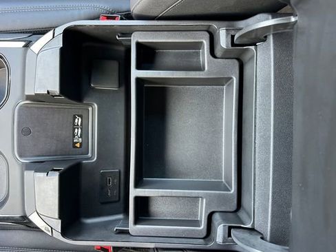 Used 2024 Chevrolet Silverado 1500 ZR2 w/ Technology Package image 32