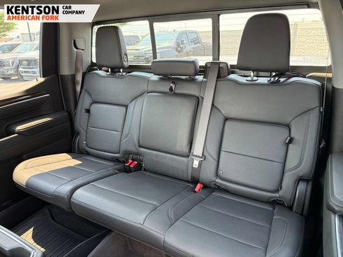 Used 2025 GMC Sierra 1500 Elevation w/ Elevation Premium Package AWD/4WD image 30